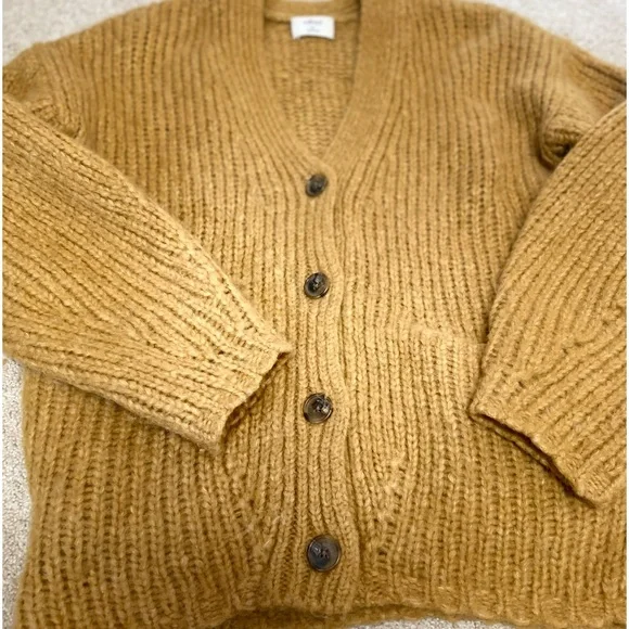 aritzia Eva cardigan - Picture 4 of 14